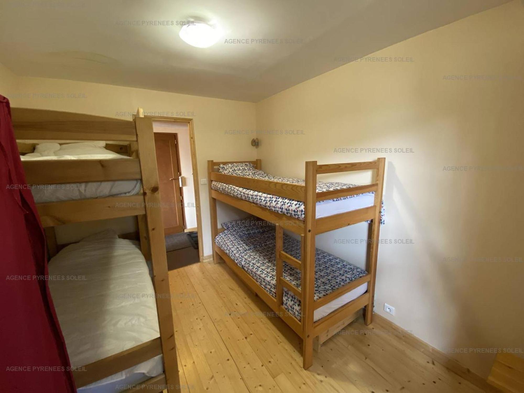 F4 Bas De Chalet Avec Terrasse Et Parking - Les Angles - Fr-1-295-143 Buitenkant foto